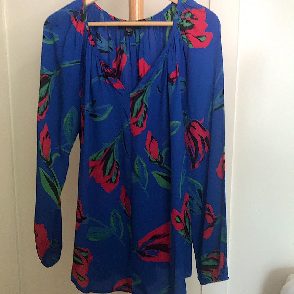 NWOT Karen Kane blouse. Excellent condition.